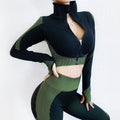 o: "CALISFIT Essential Zipper Seamless Set" o "Signature Seamless Zipper Set - CALISFIT RENATA".