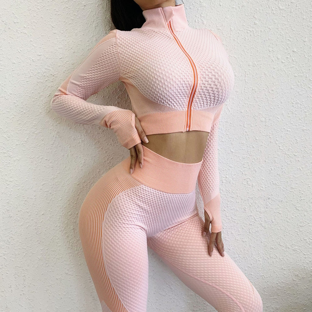 o: "CALISFIT Essential Zipper Seamless Set" o "Signature Seamless Zipper Set - CALISFIT RENATA".